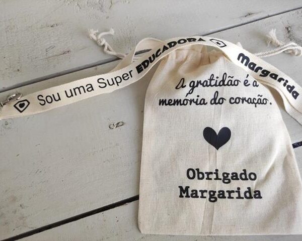 Ofertas Professores - A Gratidão é a memória do Coração/Sou uma Super Educadora (com porta chaves)