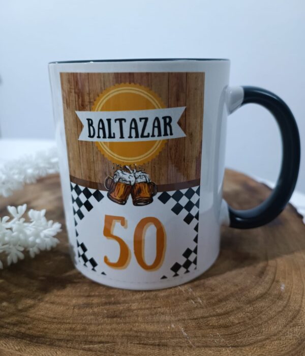 Caneca Personalizada interior de cor - Aniversário com nome e idade