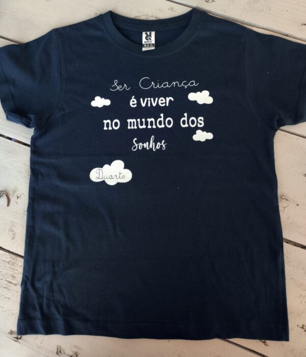 T-Shirt - Ser criança é viver no mundo dos sonhos 2