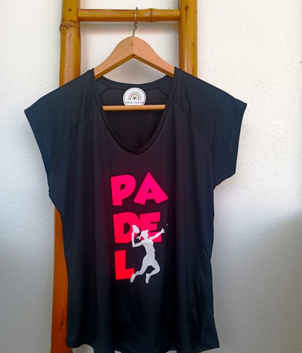 T-Shirt - Jogadora de Padel (modelo feminino)