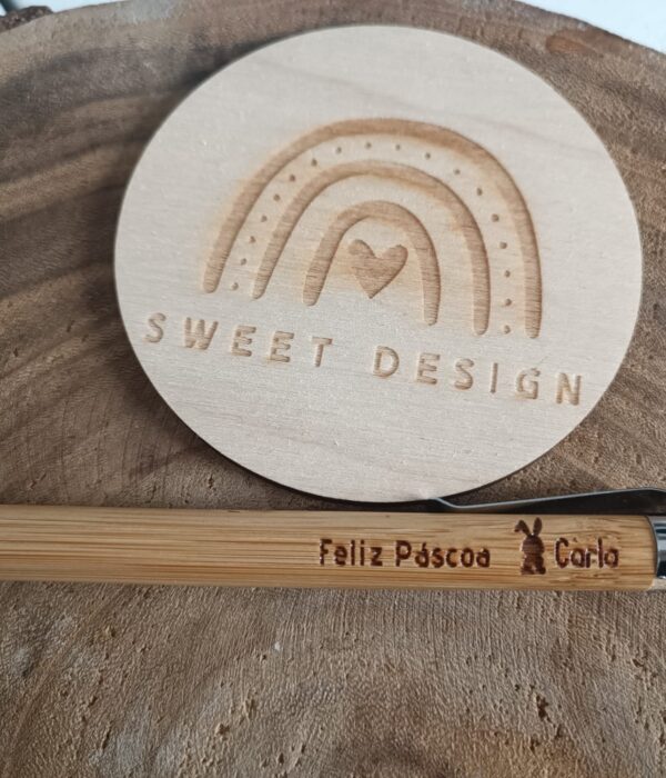 Caneta em Bambu - Feliz Páscoa (com nome)