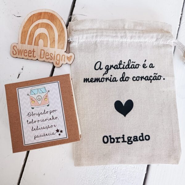 Bloco de notas e post-it - A gratidão é a memória do coração
