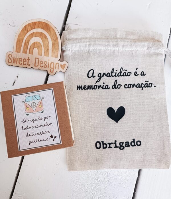 Bloco de notas e post-it - A gratidão é a memória do coração