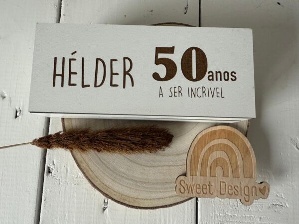 Conjunto abre garrafas e caneta - Cinquenta anos a ser incrivel