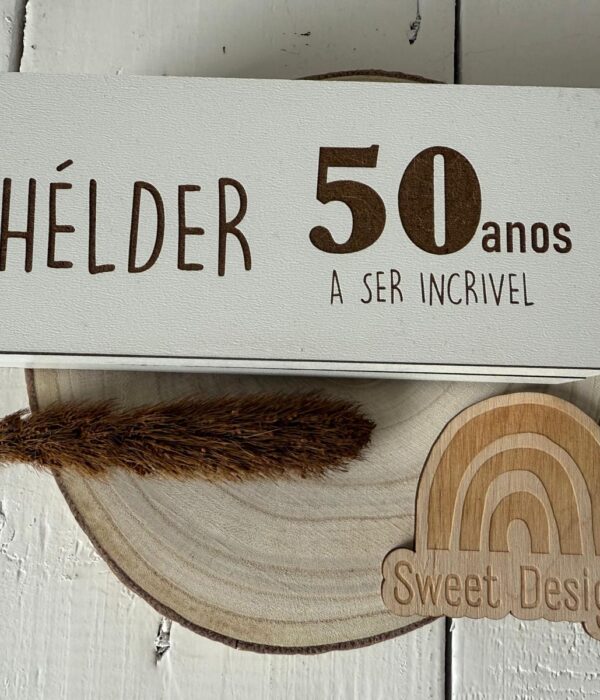 Conjunto abre garrafas e caneta - 50 (Cinquenta) anos a ser incrível