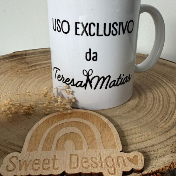 Caneca - Uso Exclusivo da ...(nome) com máquina de costura