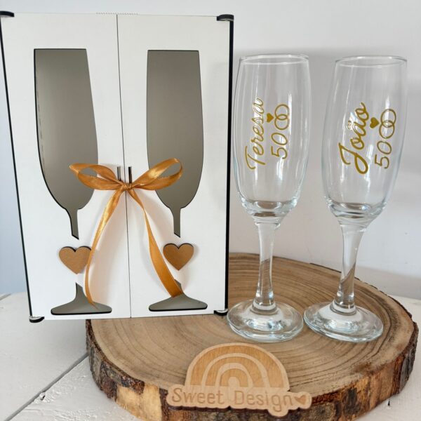 Conjunto de flutes/Copos espumante personalizados com nome - Bodas de Ouro (cinquenta anos)