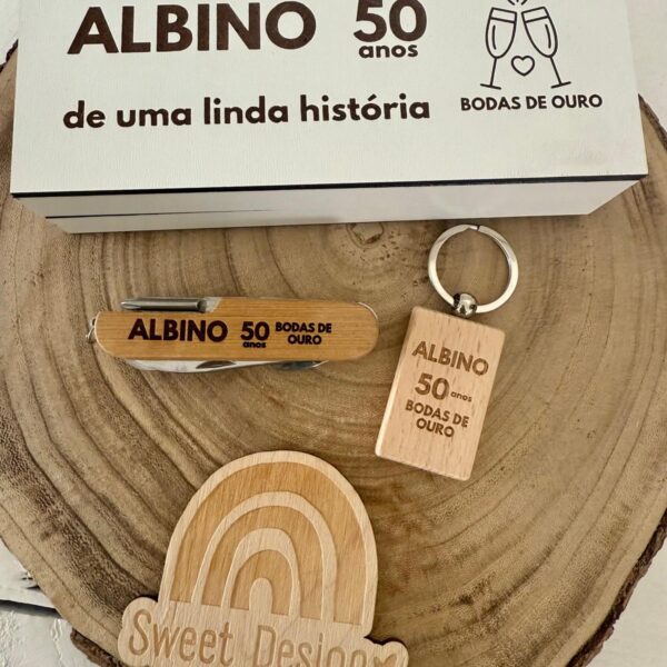 Conjunto Navalha e Porta Chaves com nome - Bodas de Ouro/Prata (vinte e cinco anos/cinquenta anos)