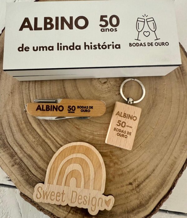 Conjunto Navalha e Porta Chaves com nome - Bodas de Ouro/Prata (vinte e cinco anos/cinquenta anos)