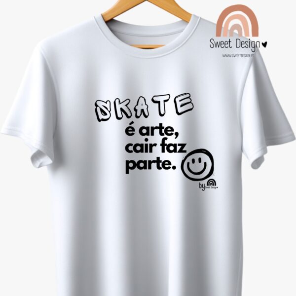 T-Shirt - Skate é arte, cair faz parte