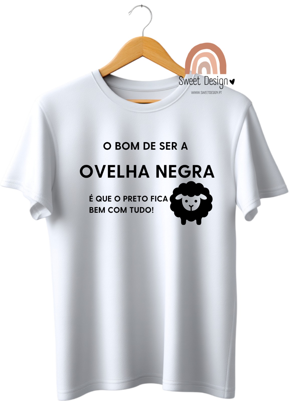 T-Shirt – O bom de ser a OVELHA Negra, é que o preto fica bem com tudo