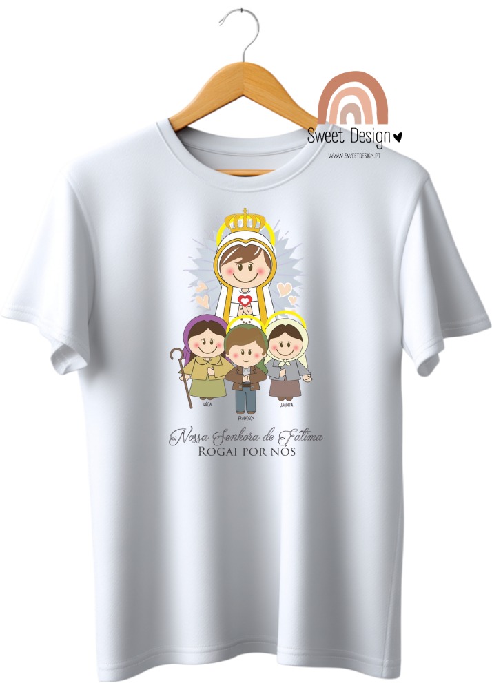 T-Shirt - Nossa Senhora de Fátima, Rogai por Nós (com os 3 pastorinhos)